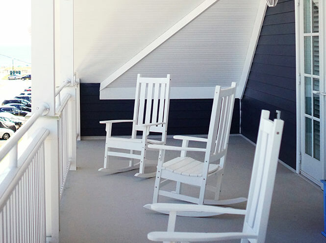 Balcony with rocking chairs